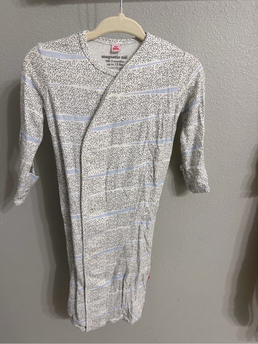 Magnetic Me Black and White Gown NB-3 months, up to 12 lbs *Like New*